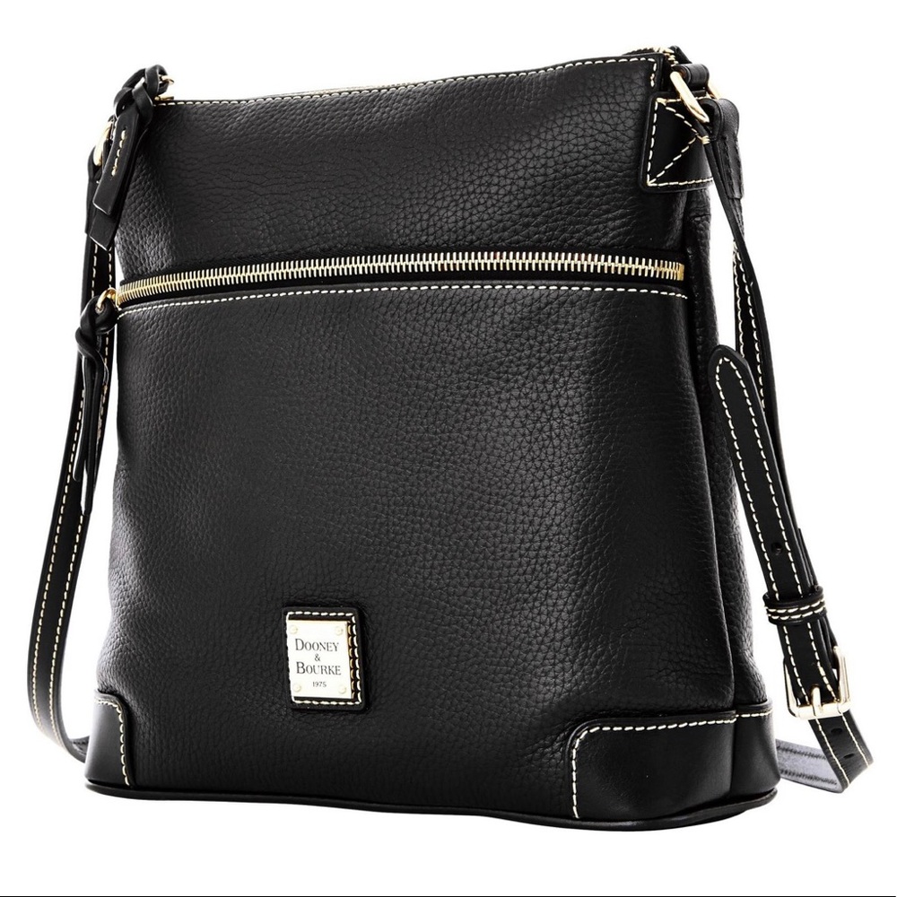 Dooney & Bourke | Black Pebble Grain Crossbody Bag